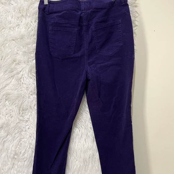 Selling this beautiful corduroy Chico’s pants size 1 - Picture 2 of 3